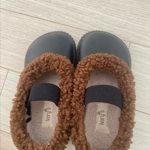 아이보리스 할미털신