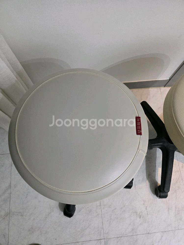 앙끄레이 회전의자 피부샵의자--2