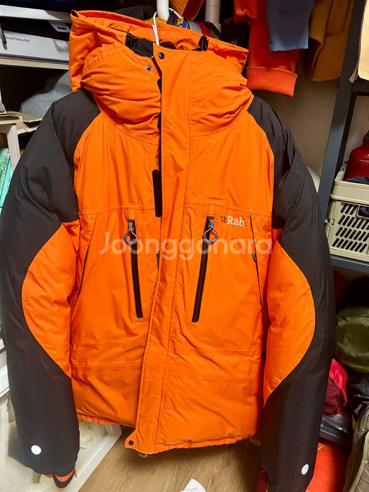 클라터뮤젠 리브 페더드프렌즈 헬리오스 랩 바투라 다운자켓--6