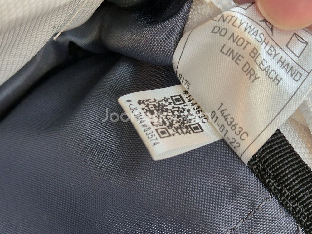 아디다스 미니 백팩 화이트 색상입니다가로 약 23cm,--4