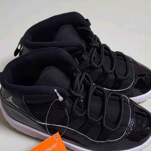 조던11 유아 150 사이즈