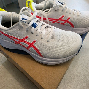 아식스 젤카야노32 235mm