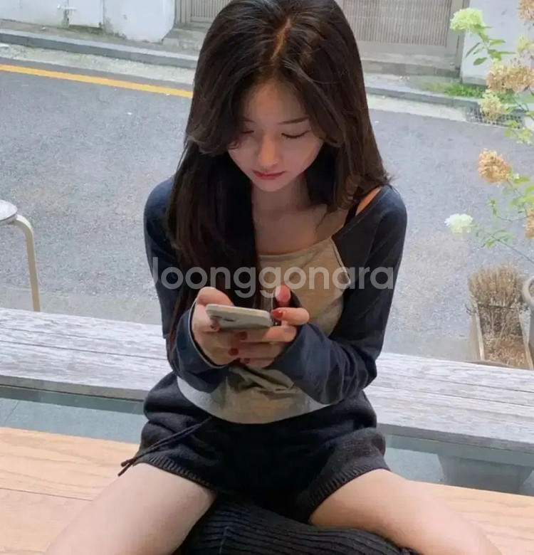 윤슬샵 assort t shirt navy--0