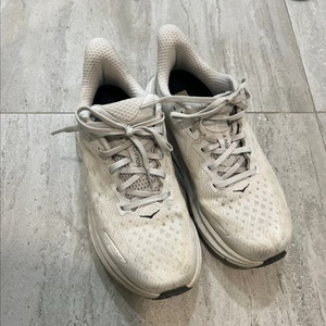 호카 클리프톤 9 255mm 화이트