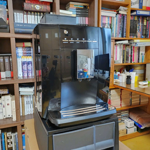 전자동 커피머신 칼렘1602 pro 판매합니다