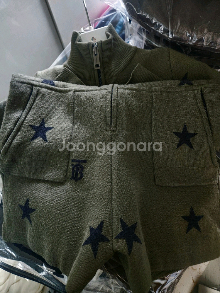 버버리키즈 모노그램 니트 10y 점프수트--5