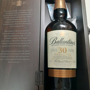 발렌타인 공병 및 케이스 이미지