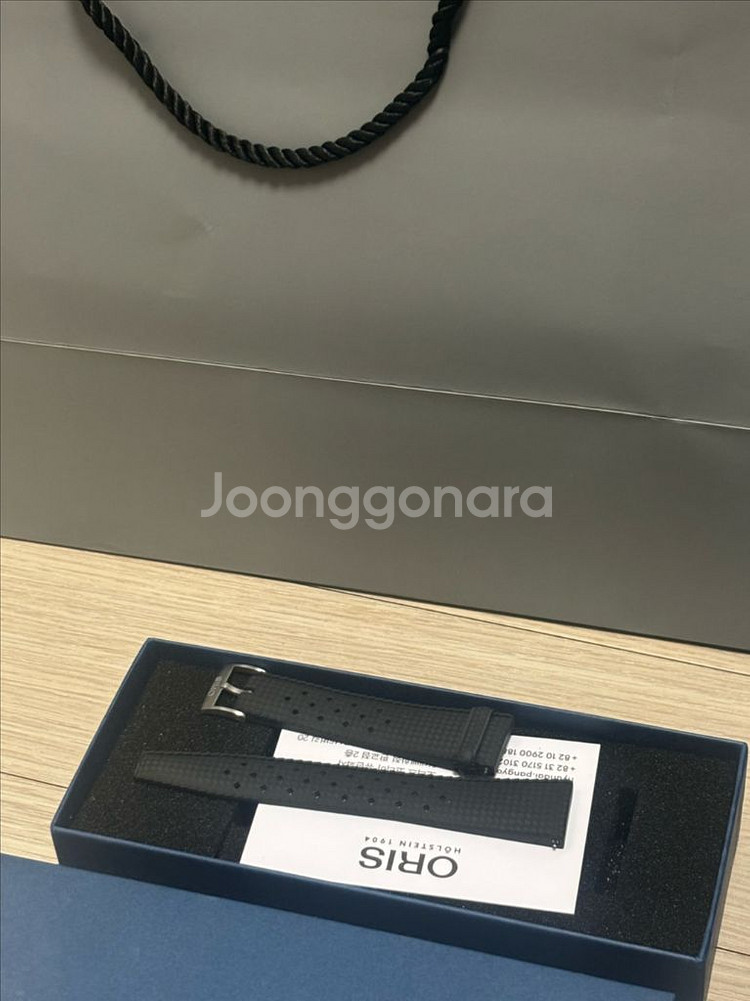 오리스 식스티파이브 신형 39mm 검판 새제품급입니다.--2
