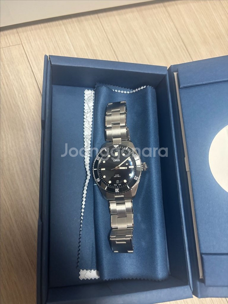 오리스 식스티파이브 신형 39mm 검판 새제품급입니다.--5
