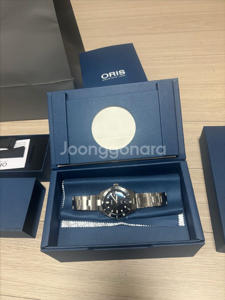 오리스 식스티파이브 신형 39mm 검판 새제품급입니다.--3