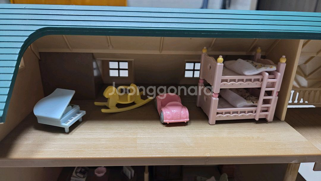 실바니안 아기방 2층 침대와 장난감--0