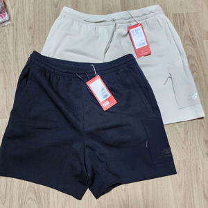 뉴발란스 ESS TECH 반바지 블랙(M)/크림(L)