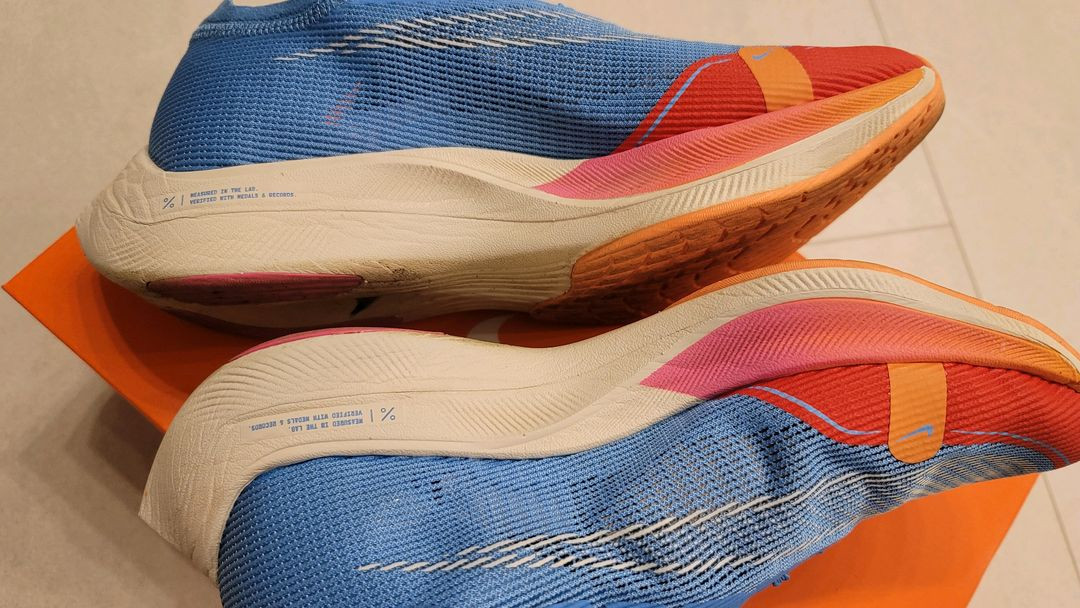 나이키 줌x 베이퍼플라이 넥스트2 DZ5222 250m 이미지