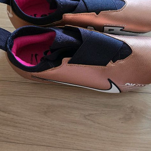 나이키 축구화 230 판매 (주니어 축구화)