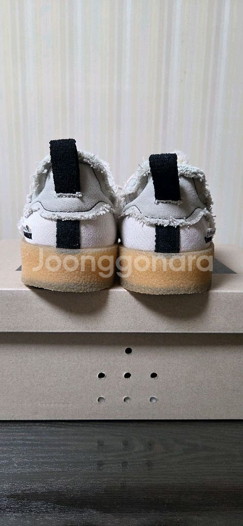 송포더뮤트x아디다스 캠퍼스 80s 화이트--1