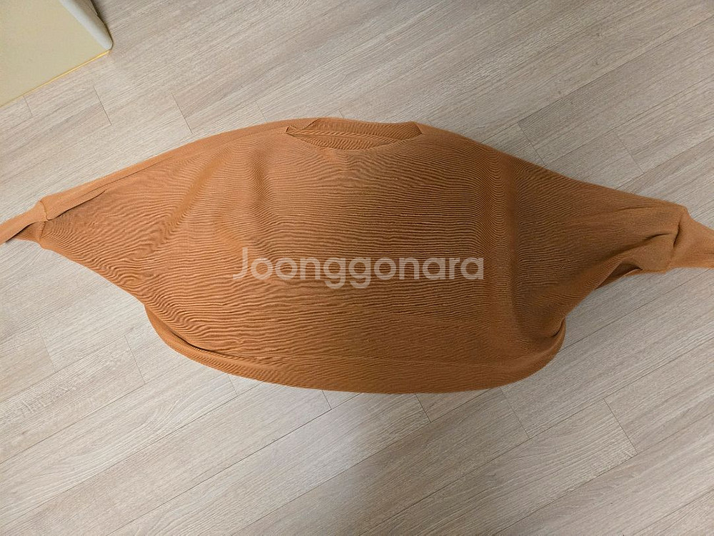 제이드몽 언발 가오리 블라우스 오렌지코랄--2