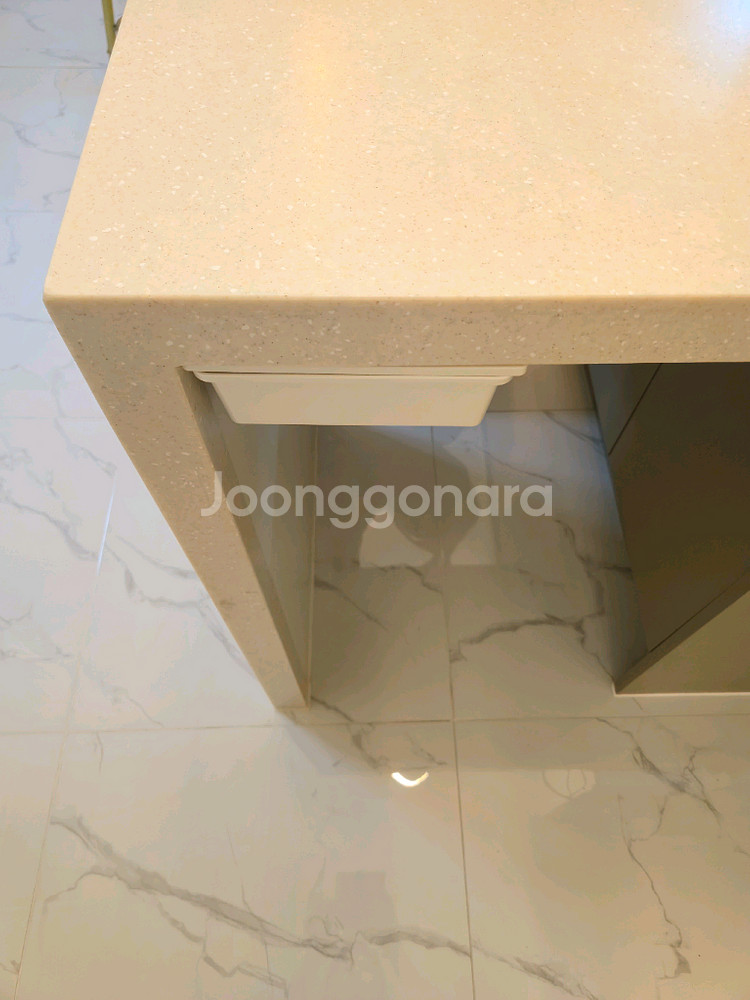 [미개봉 새상품] 붙이는 슬라이딩 서랍장 (중형)--3