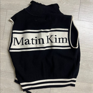 [새제품] 마뗑킴 니트 베스트 (S)