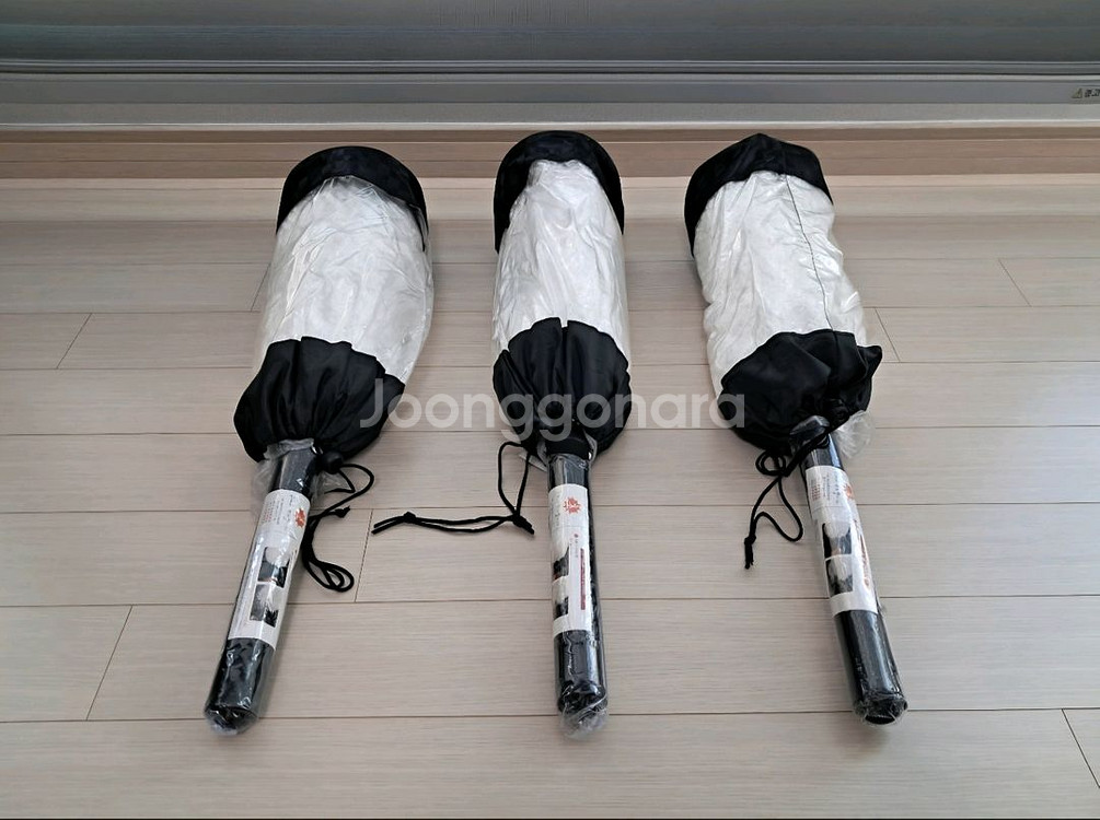 각종 이물질을 깔끔하게 제거하는 초극세사 먼지털이개 팜--0