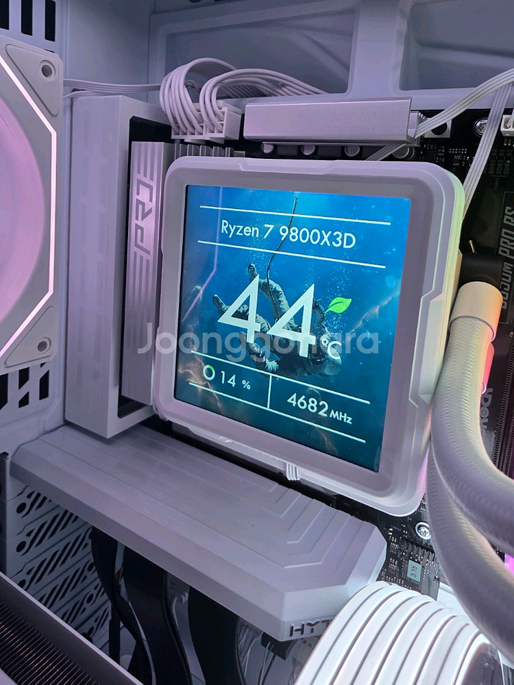 9800X3D RTX5080 Y70 본체 팝니다--1