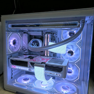 라이젠7 9800x3d rtx5080 화이트PC