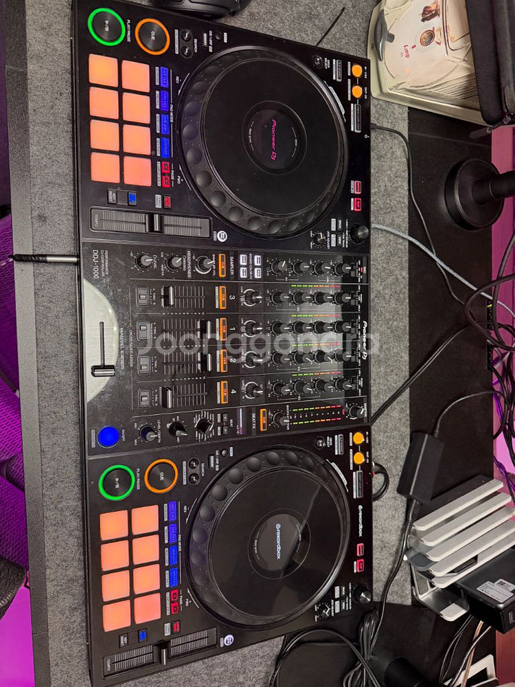 DDJ 1000--1