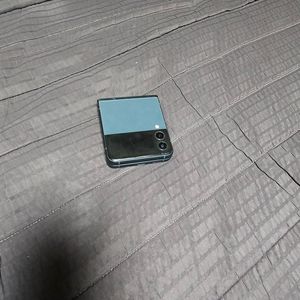 z플립3