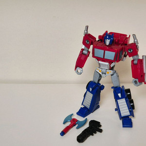 트랜스포머 어스스파크 디럭스 옵티머스 프라임 타카라토미