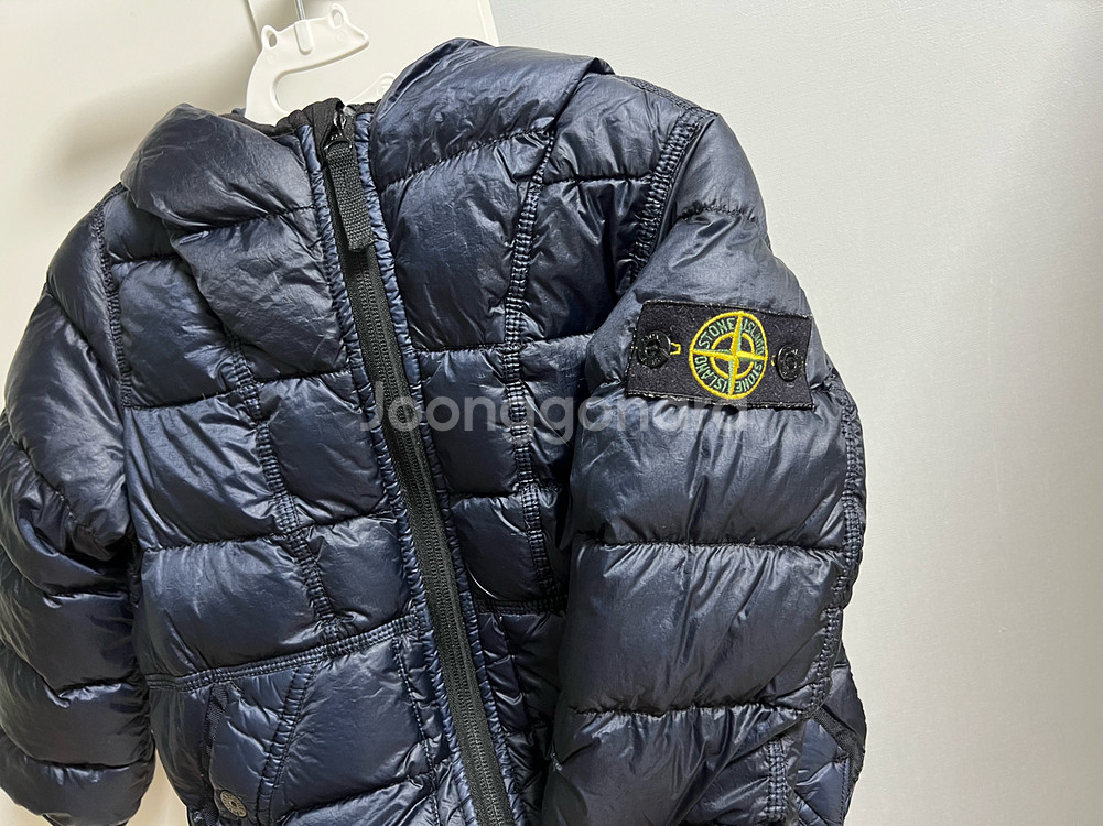스톤아일랜드 키즈 경량패딩 2y--2