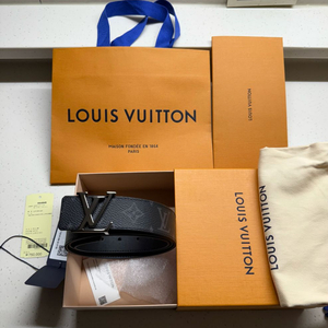 M4484S 루이비통 35mm 리버서블 벨트 준 새제품