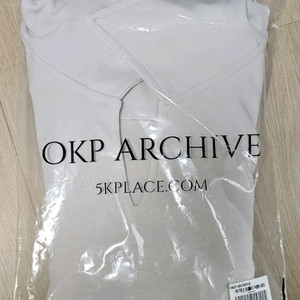 오케이플레이스 오를리 맨투맨(그레이아이보리)새상품