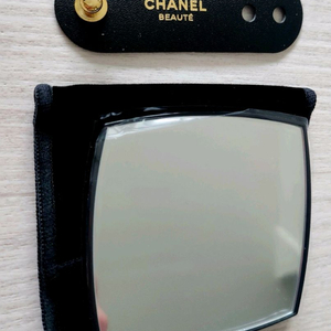 샤넬 양면거울 키홀더