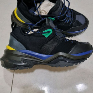 슈콤마보니 운동화 225 검정