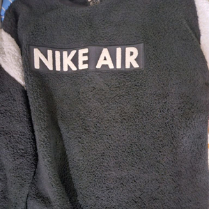 나이키 뽀글이 맨투맨