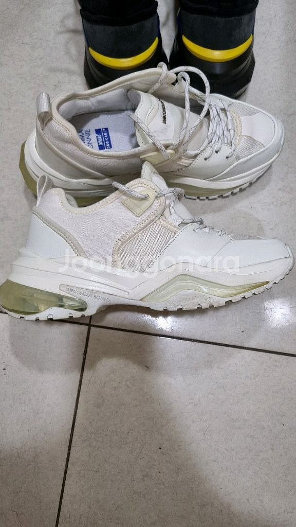 슈콤마보니 운동화 225 흰색--0