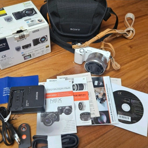 소니 NEX-5T 미러리스 카메라 (박스포함) 팝니다.