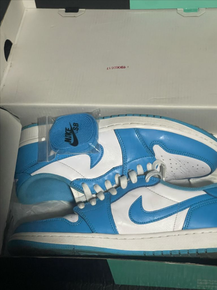 조던 1 로우 SB UNC 유니버시티 블루 이미지