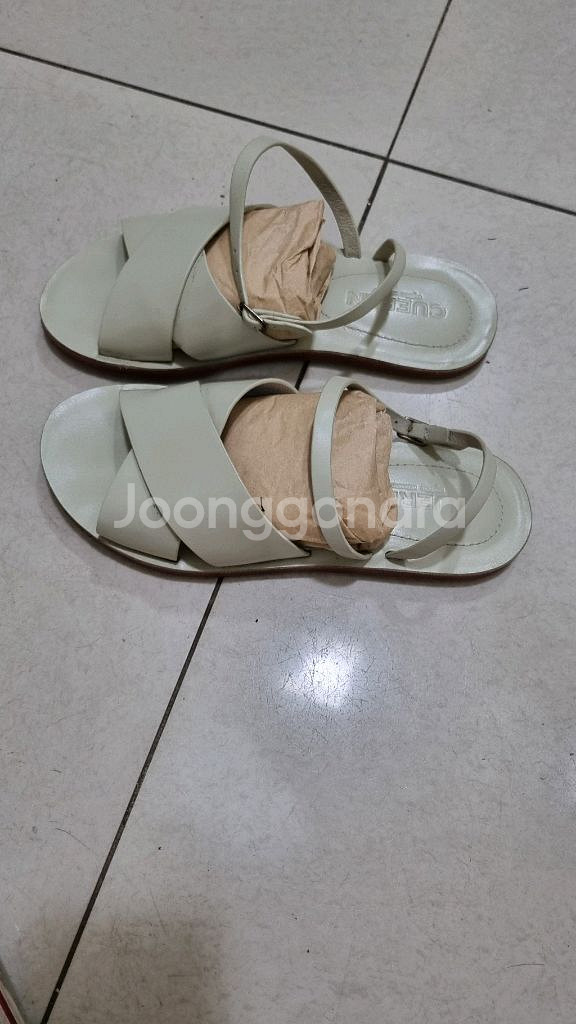 쿠에른 베니스 02 샌들 아이보리225--0