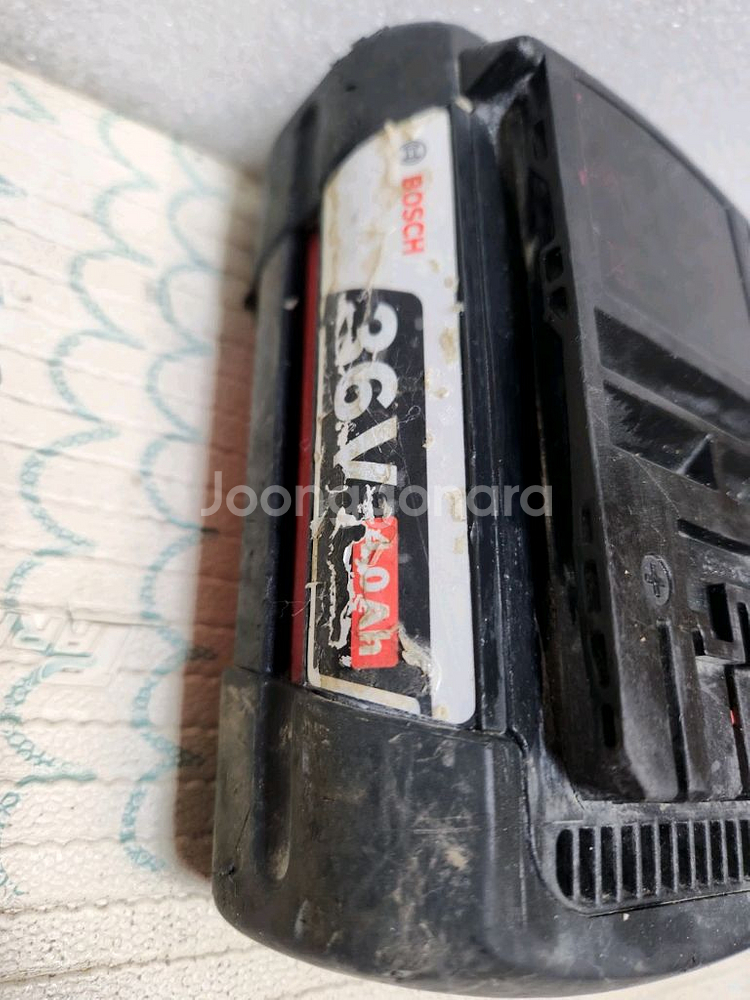 부품용 bosch 36v 4,0ah 배터리--1
