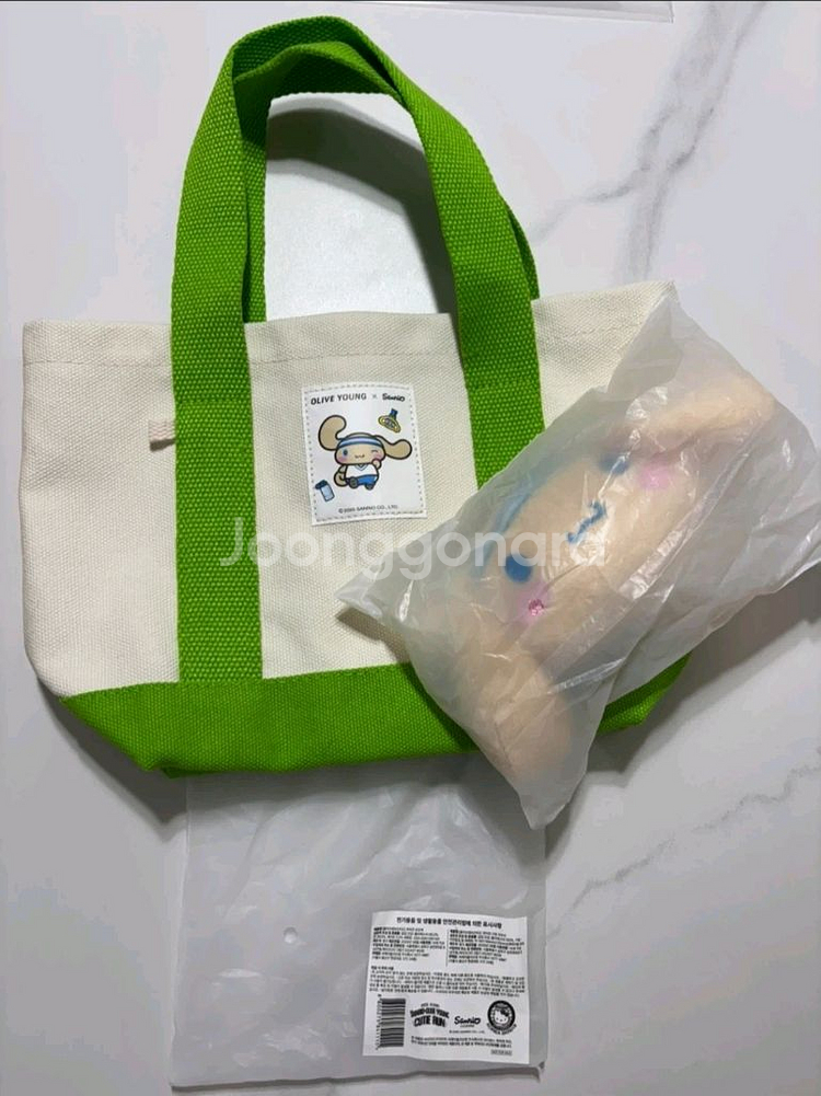 올리브영X산리오 콜라보 시나모롤 토트백&동전지갑키링--1