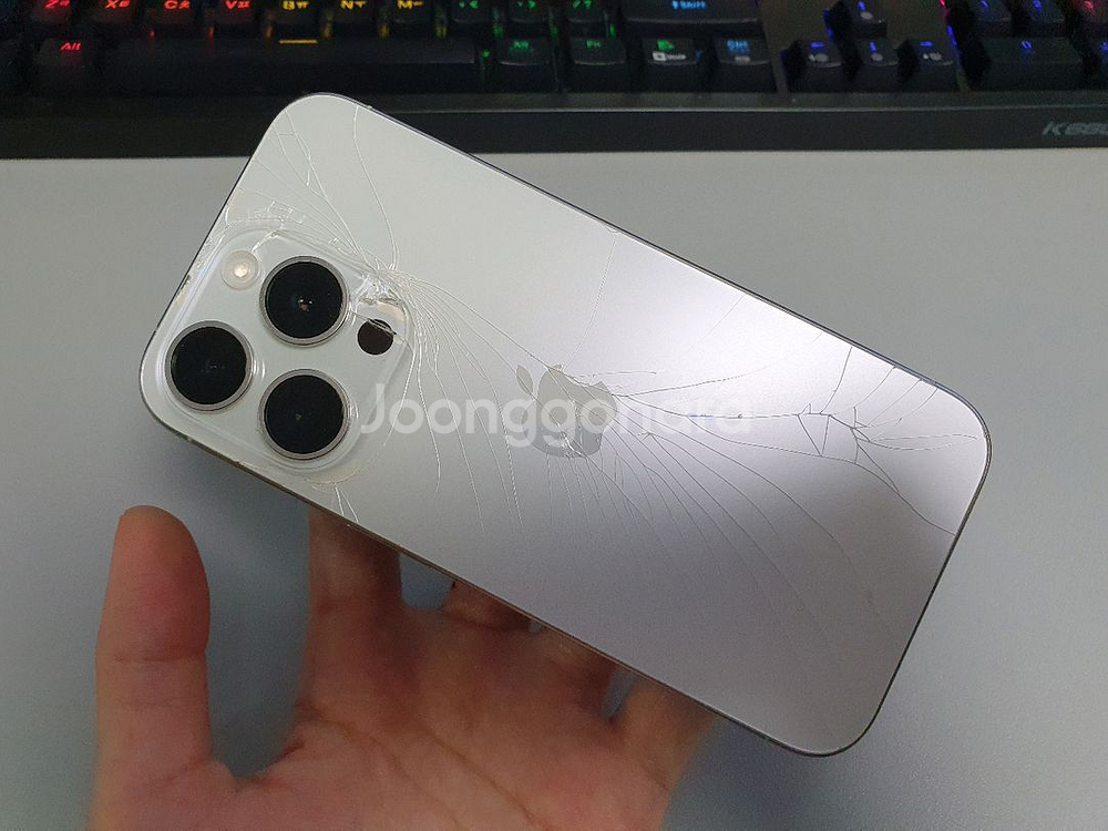 아이폰15 프로 / 256GB / 화이트--2