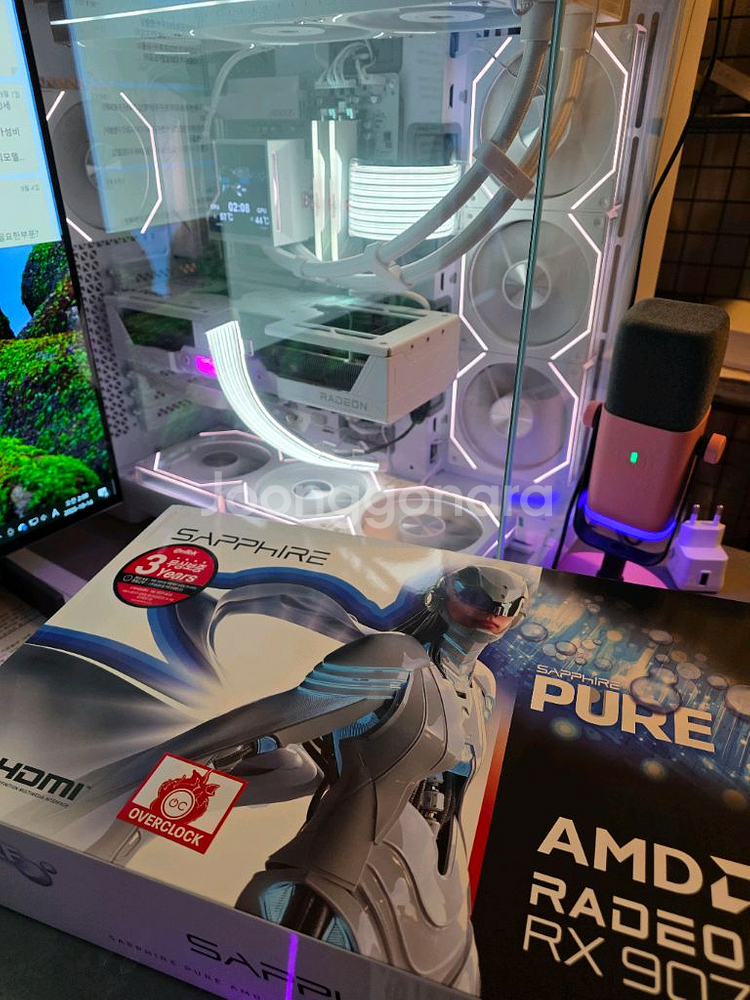 9070xt 퓨어 PURE 화이트 그래픽 1달안쓴거--1