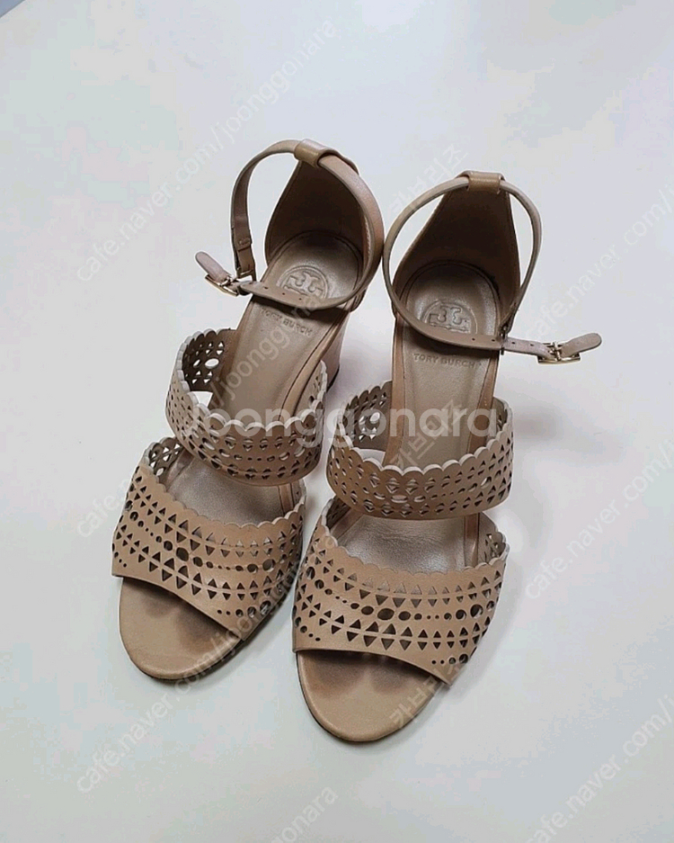 토리버치 TORY BURCH 230 웨지힐 7cm 샌들--0