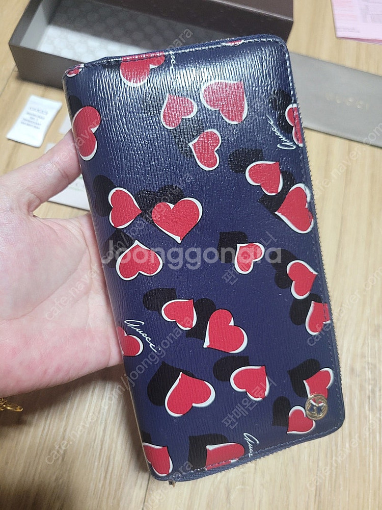 구찌 하트 장지갑 네이비--1