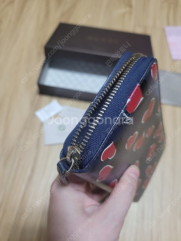 구찌 하트 장지갑 네이비--4