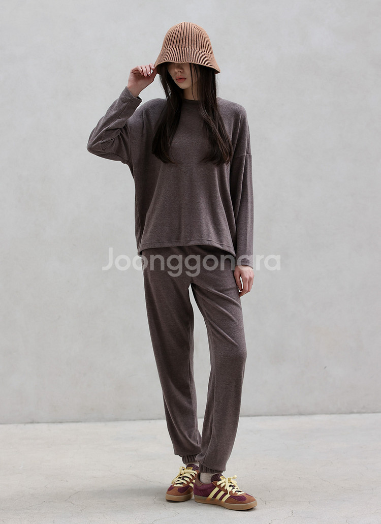 몽또또 [Monttotto] 니트 풀오버 팬츠--6