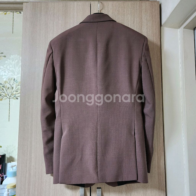 팥죽색 남성 슈트 세트--1