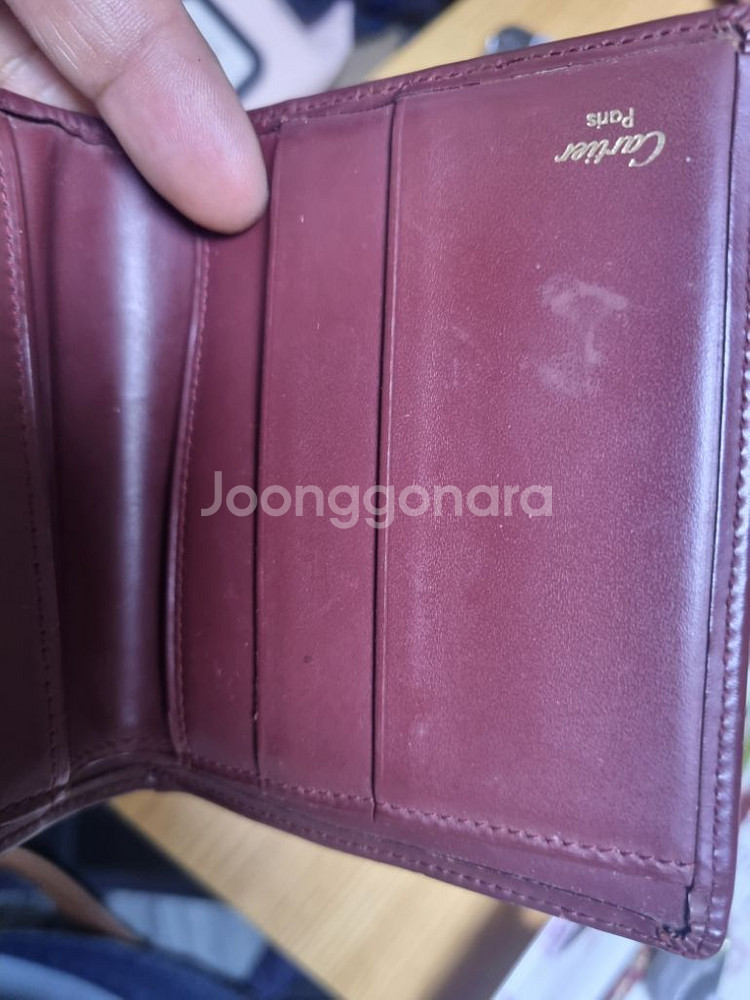 까르띠에 지갑 버건디 팝니다--2