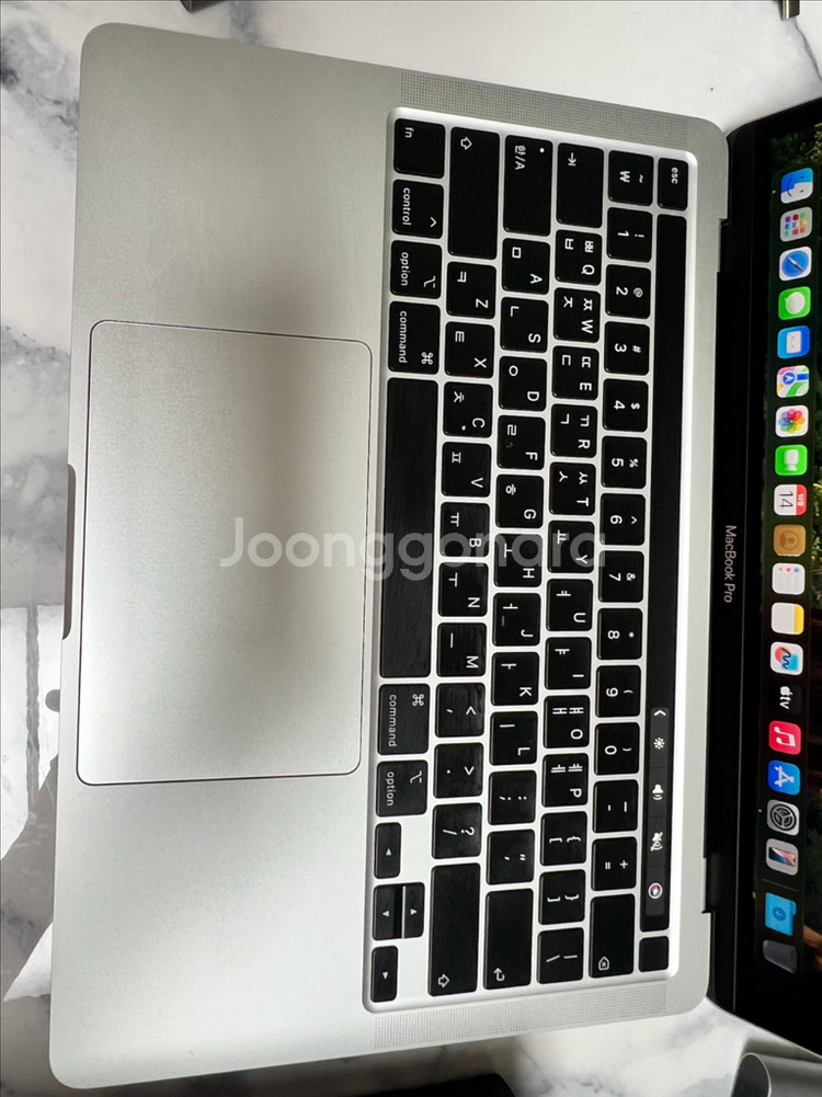 맥북 프로 2020 13인치 i5 16GB 128GB--1