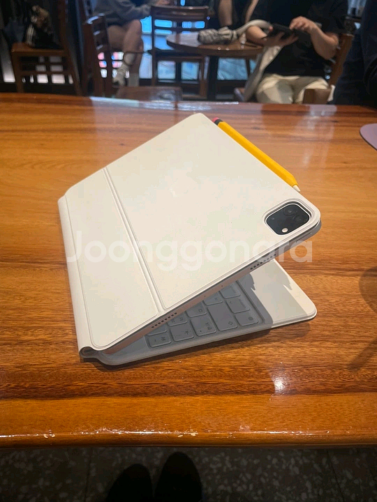 아이패드 11 프로 3세대 M1 256GB (실버)--1